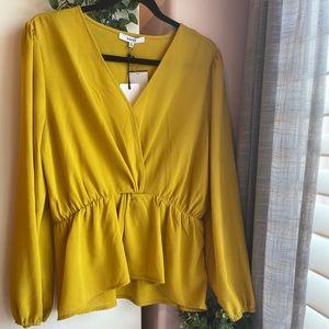 RO & DE Mustard Blouse Size XL